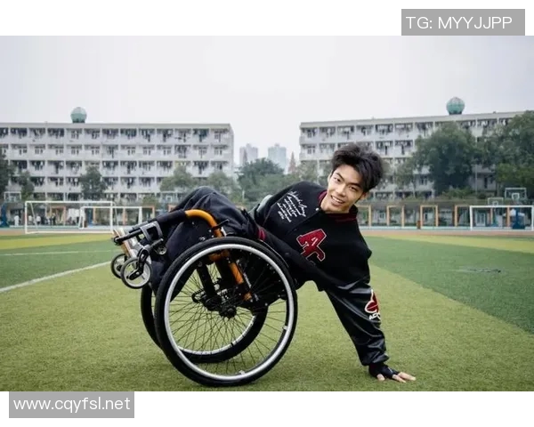 余华心目中的足球明星有哪些他们的故事与成就又是怎样的